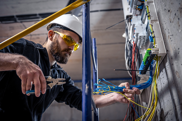 How an Electrician Can Help With New Home Construction Wiring