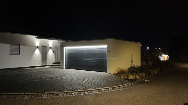 Reasons to Hire an Electrician for Garage and Outdoor Lighting